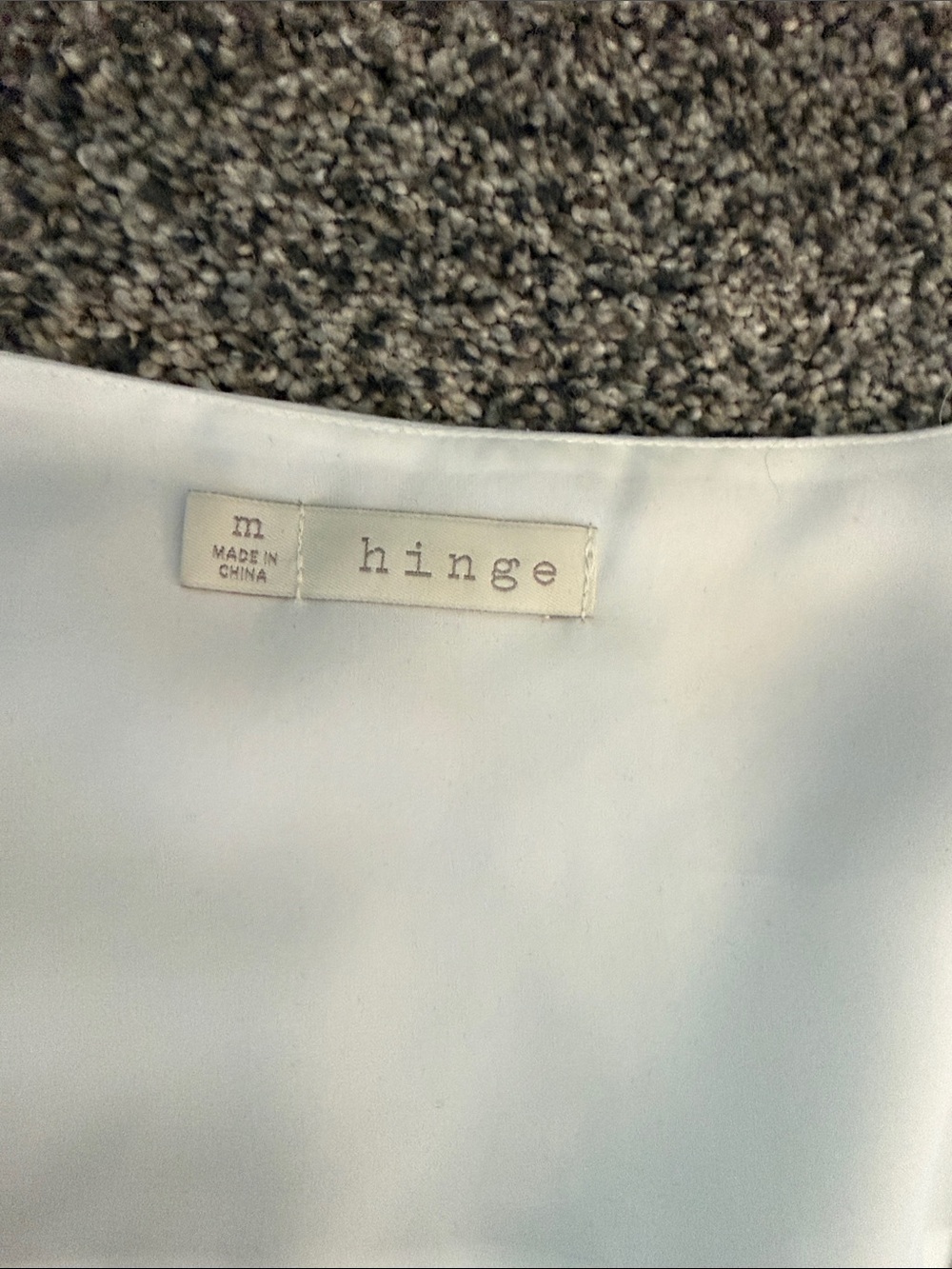 hinge White V-Neck Cap Sleeve Blouse - Picture 2 of 2
